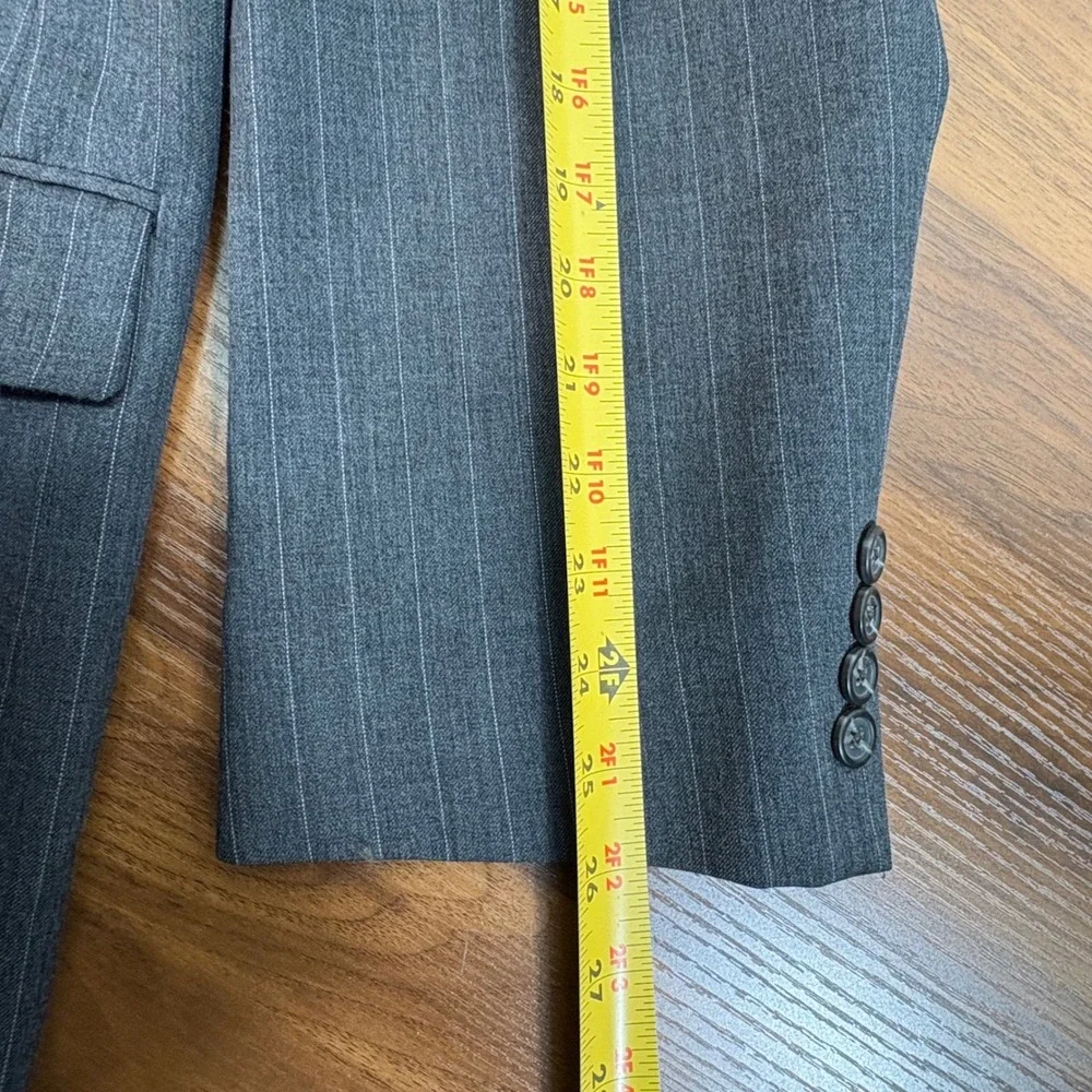 Chaps Mens Gray Pinstripe 100% Wool 2-Piece Suit 48L Jacket 41x30 Pleated‎ Pants